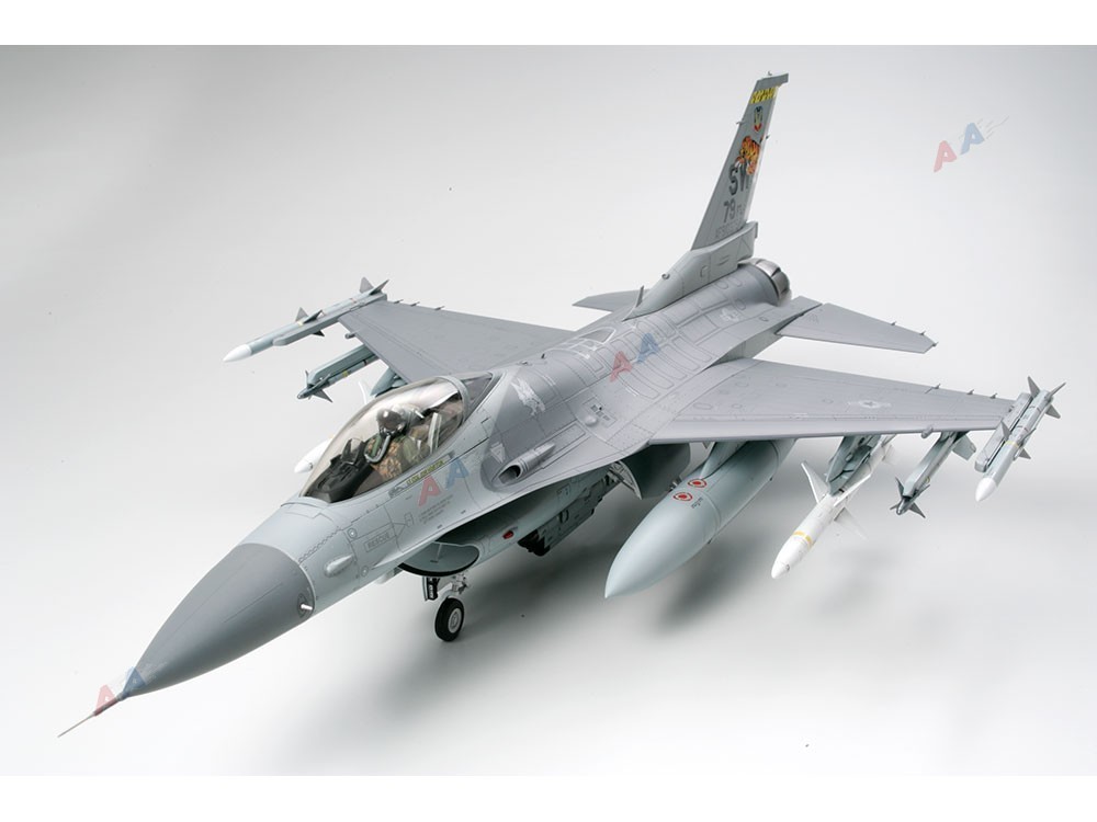 1/32 Lockheed Martin F-16CJ Blk 50 (Fighting Falcon) Tamiya 60315