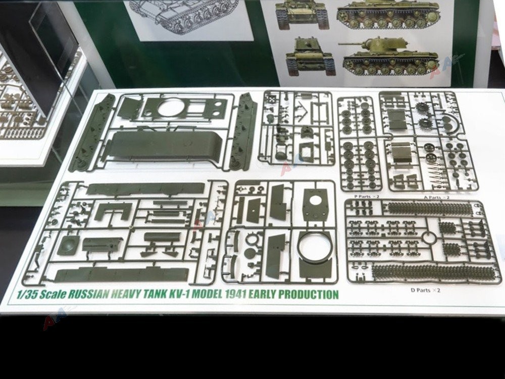 Model czołgu 1 35 Russian Heavy Tank KV 1 1941 Early Tamiya 35372