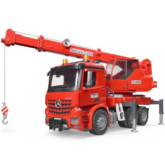 Bruder 03670 MB Arocs czerwony z dźwigiem i sygnalizacją