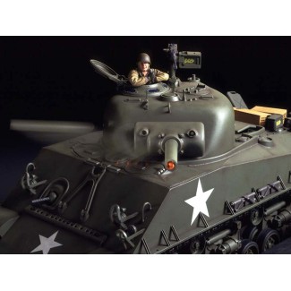 Tamiya 56014 Czołg M4 Sherman 105 p/opcja - foto 2