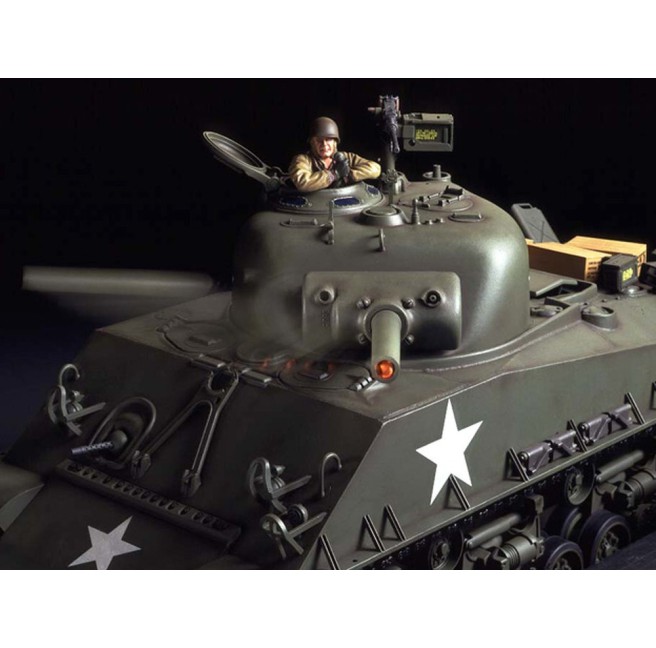 Tamiya 56014 Czołg M4 Sherman 105 p/opcja - foto 2