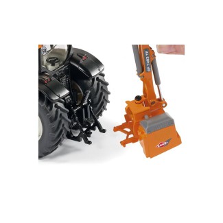 Traktor Valtra z kosiarką Kuhn