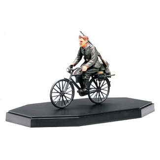Tamiya 26016 1/35 German Soldier w/Bicycle A Finished - foto 1