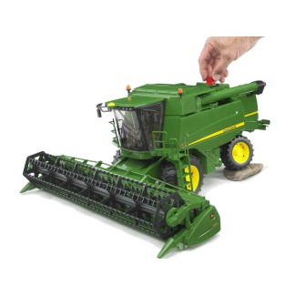 Bruder 02132 Kombajn zbożowy John Deere T670i