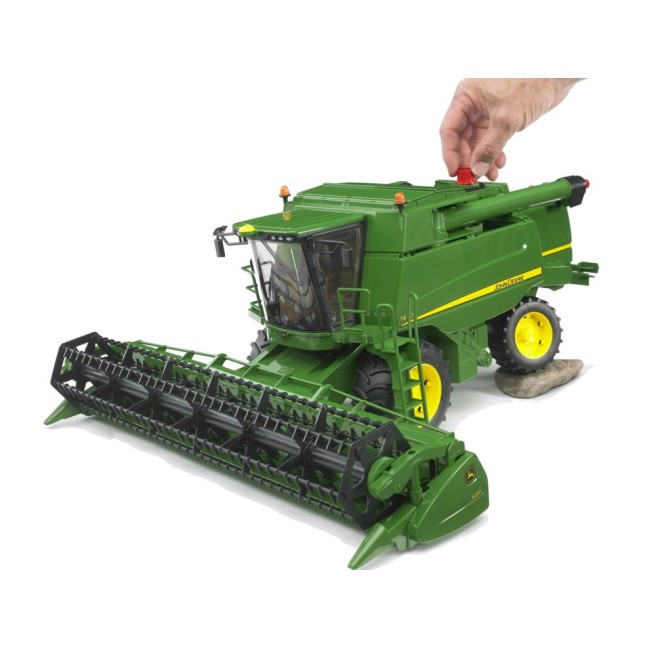Bruder 02132 Kombajn zbożowy John Deere T670i