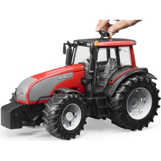 Bruder 03070 Traktor Valtra T 191