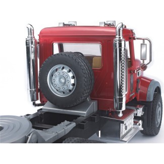 Bruder 02813 Mack z naczepą i koparko-ładowarką JCB