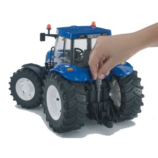 Bruder 03020 Traktor New Holland TG285