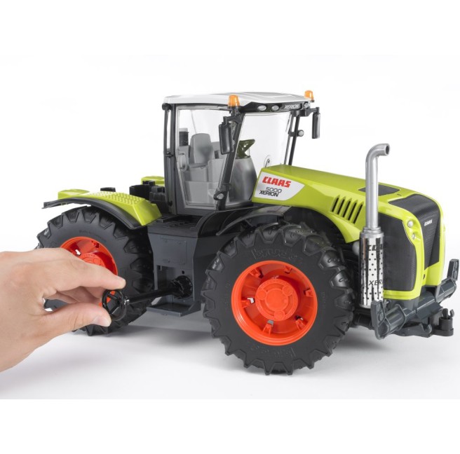 Bruder 03015 Traktor Claas Xerion 5000