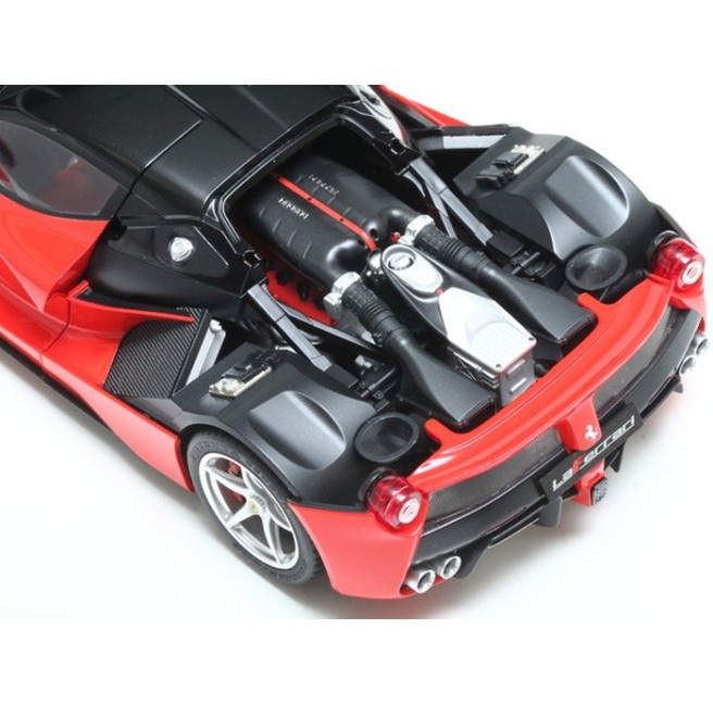 Model samochodu do sklejania 1/24 LaFerrari Tamiya 24333