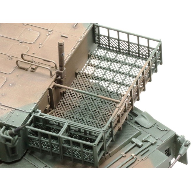 Tamiya 48215 RC JGSDF Typ 10 Panzer 2,4 GHz