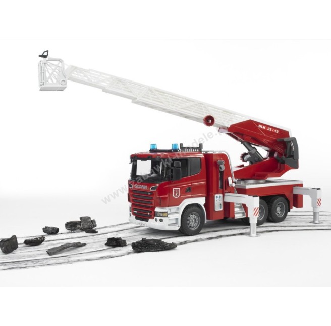 Bruder 03590 Scania R straż pożarna z pompą wodną i modułem sygnalizacyjnym