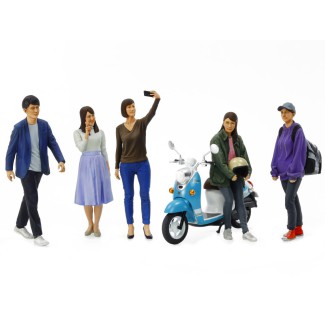Campus Friends Set II - 1/24 Figure and Scooter Kit