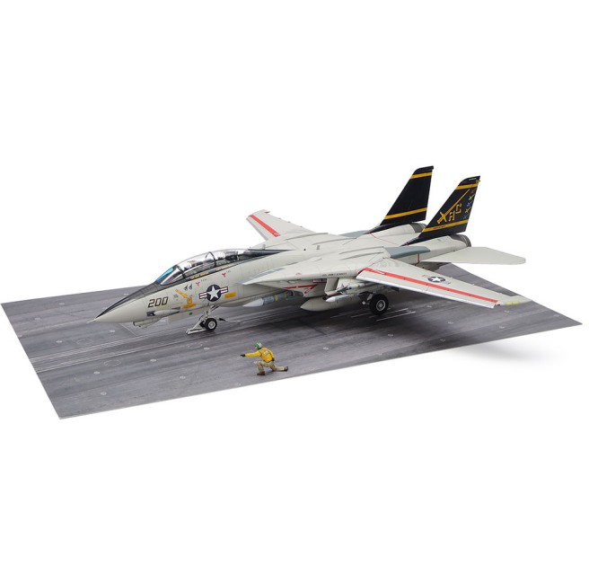 Grumman F-14A Tomcat with Catapult 1/48 Scale Model Kit