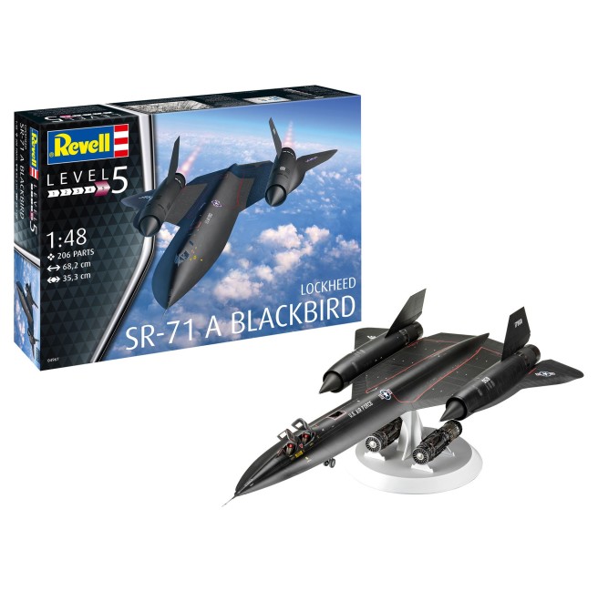 Lockheed SR-71 Blackbird model aircraft in 1:48 scale by Revell