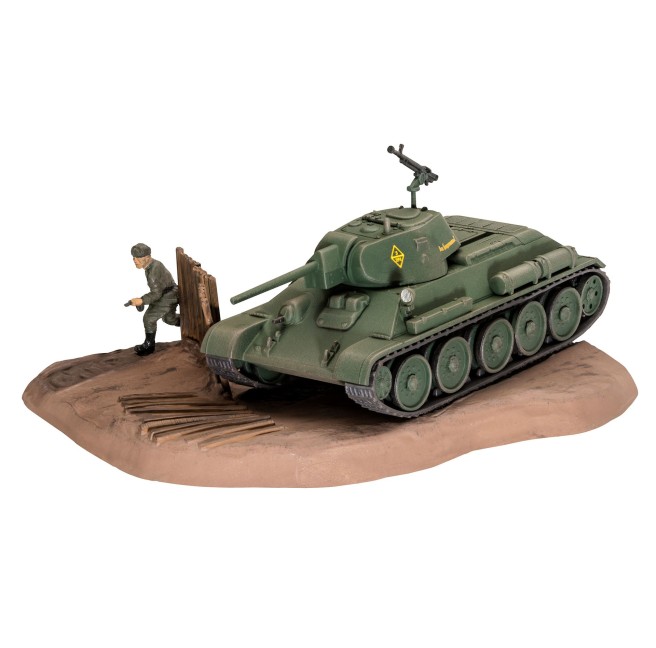Modell des Panzers T-34/76 Maßstab 1:76 Revell 03294 mit Soldatenfigur.