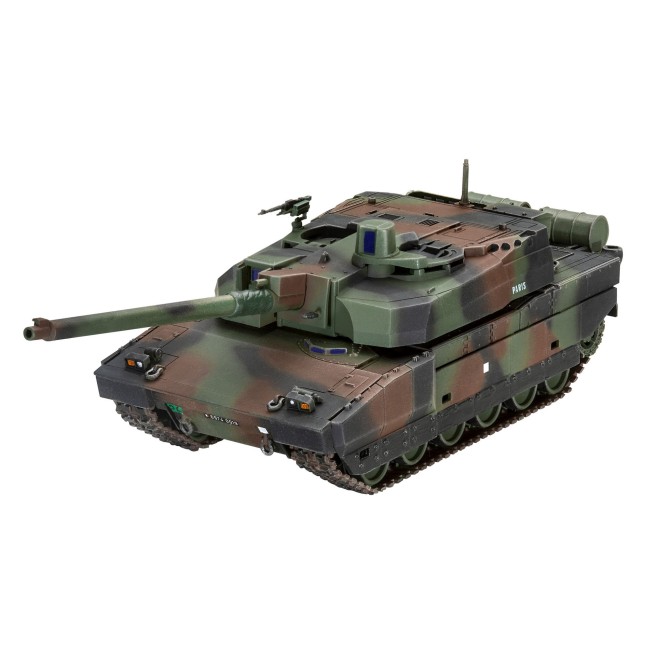 Leclerc T5 tank model in 1:72 scale by Revell